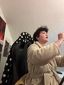 rafamarianoofc online show from December 17, 2025, 10:04 pm