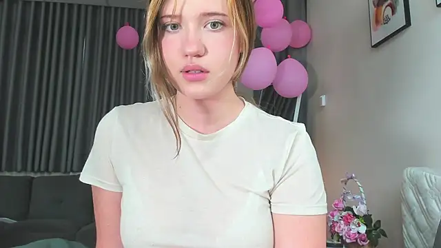 HanahCute online show from March 5, 2025, 2:14 am