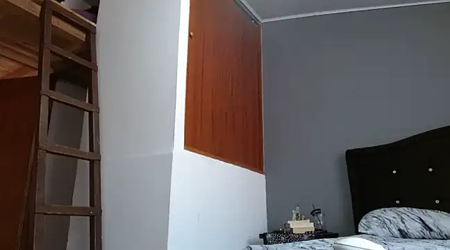 Snapshot of Emilia_1995 chatting on March 11, 2025, 12:39 pm Emilia 1995 online show from March 11, 2025, 12:39 pm