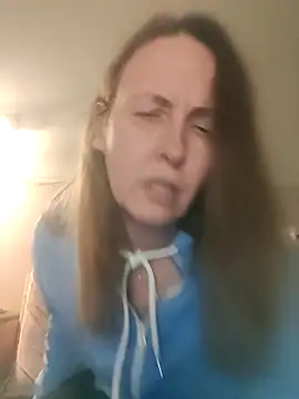 Snapshot of Evelina_cute chatting on December 20, 2025, 3:48 pm Evelina cute online show from December 20, 2025, 3:48 pm