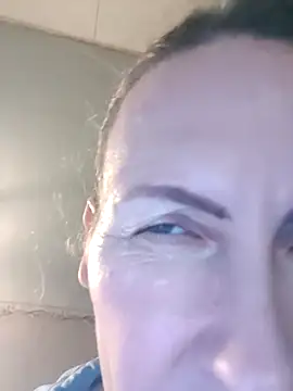 Snapshot of Evelina_cute chatting on December 3, 2025, 1:43 pm Evelina cute online show from December 3, 2025, 1:43 pm