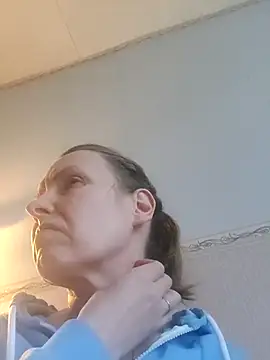 Snapshot of Evelina_cute chatting on December 16, 2025, 11:14 am Evelina cute online show from December 16, 2025, 11:14 am