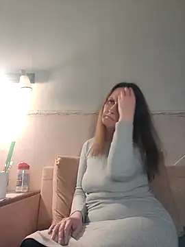 Evelina cute online show from March 10, 2026, 4:11 pm