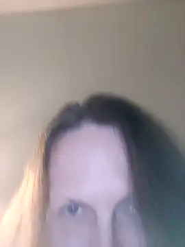 Snapshot of Evelina_cute chatting on December 19, 2025, 3:36 pm Evelina cute online show from December 19, 2025, 3:36 pm