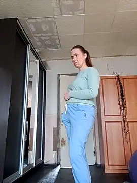 Snapshot of Evelina_cute chatting on November 11, 2025, 10:10 am Evelina cute online show from November 11, 2025, 10:10 am