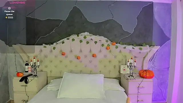 AmberGreyy  online show from October 31, 2025, 5:31 pm