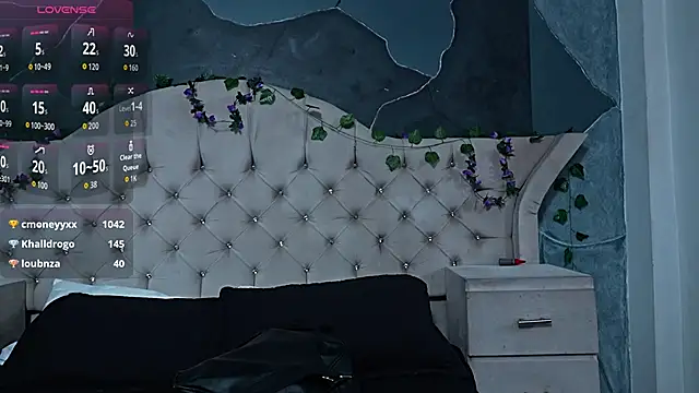 AmberGreyy  online show from April 9, 2026, 5:08 pm