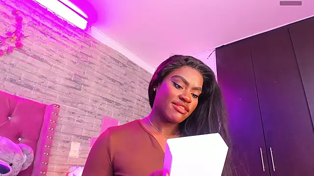 IsabellaBromsS online show from February 8, 2025, 7:49 pm