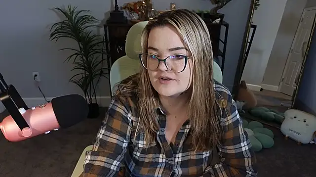 Snapshot of rodeobrii chatting on December 3, 2025, 2:23 am rodeobrii online show from December 3, 2025, 2:23 am