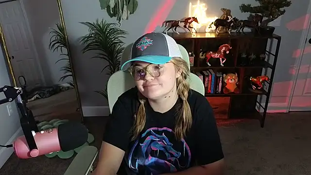 Snapshot of rodeobrii chatting on November 4, 2025, 3:21 am rodeobrii online show from November 4, 2025, 3:21 am