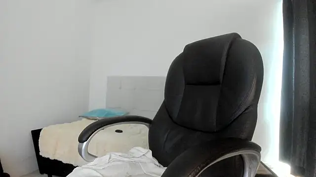 Teilor Creed online show from October 2, 2025, 8:01 pm