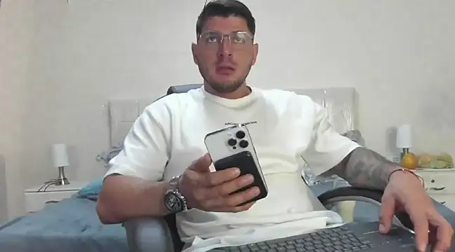 Teilor Creed online show from March 5, 2025, 11:49 pm