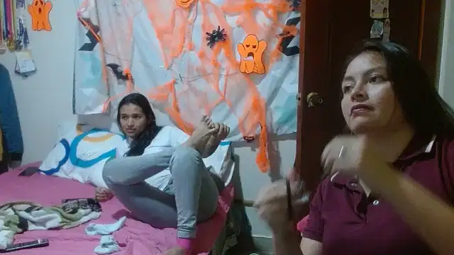 clayre and jill online show from October 30, 2025, 2:32 am