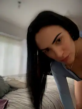 Snapshot of alessandra-a chatting on June 4, 2026, 4:11 pm alessandra-a online show from June 4, 2026, 4:11 pm