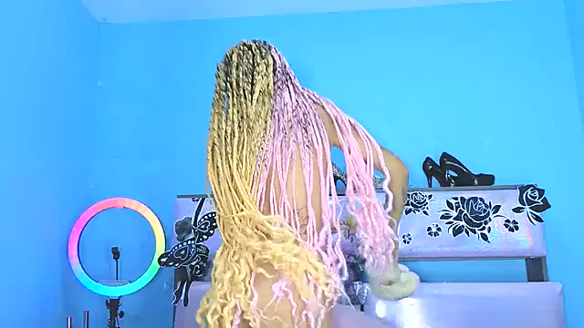 Snapshot of gabbiefoxthx chatting on January 7, 2025, 7:52 am gabbiefoxthx online show from January 7, 2025, 7:52 am