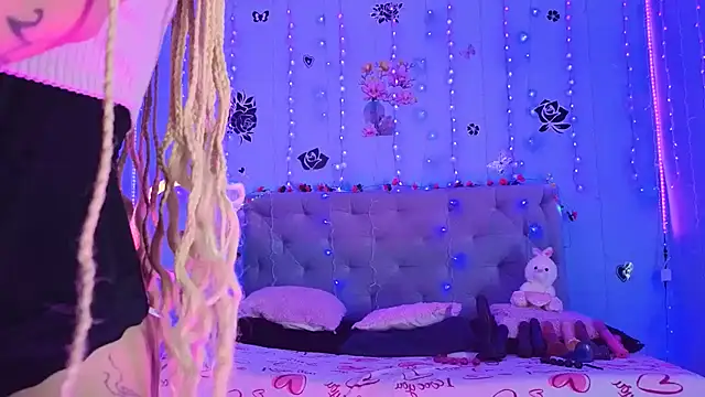 Snapshot of gabbiefoxthx chatting on January 27, 2025, 6:19 am gabbiefoxthx online show from January 27, 2025, 6:19 am