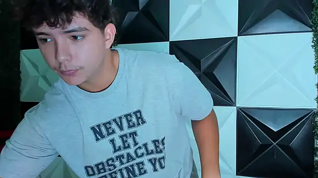 Dani cumboy online show from December 18, 2025, 2:43 pm