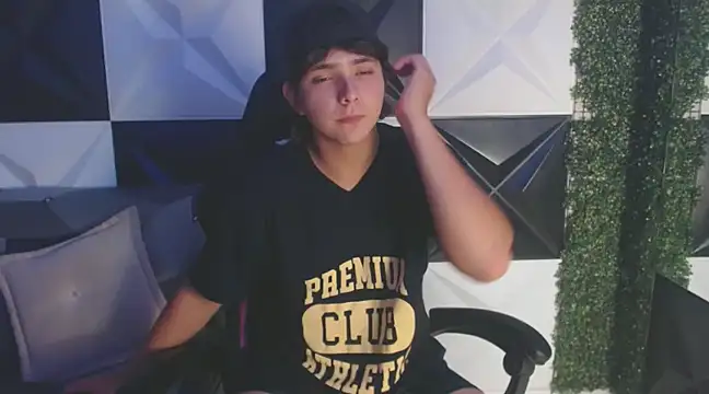 Dani cumboy online show from March 21, 2025, 2:28 am