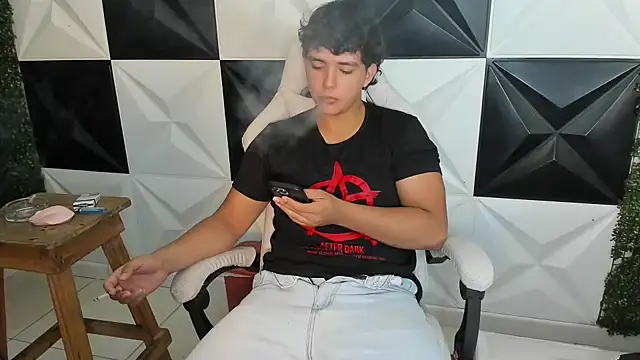 Dani cumboy online show from December 20, 2025, 1:25 pm