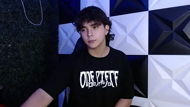 Dani cumboy online show from March 7, 2025, 2:46 am