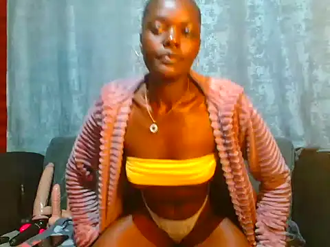 Snapshot of VANESAAMBER23 chatting on November 7, 2025, 10:24 pm VANESAAMBER23 online show from November 7, 2025, 10:24 pm