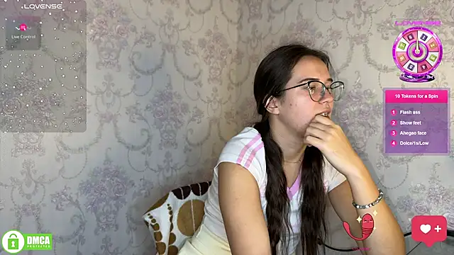 Snapshot of the_princese chatting on October 26, 2025, 10:48 am the princese online show from October 26, 2025, 10:48 am