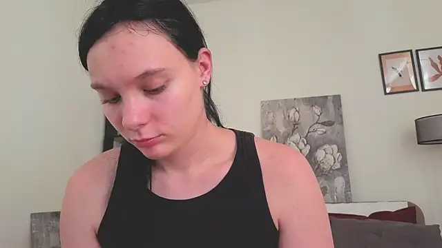 Snapshot of NaokoStifel chatting on June 30, 2026, 1:05 am NaokoStifel online show from June 30, 2026, 1:05 am