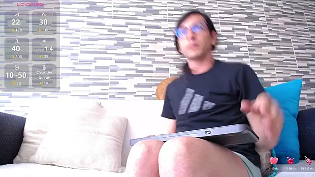 Snapshot of VioletaGomezCo chatting on October 31, 2025, 1:52 pm VioletaGomezCo online show from October 31, 2025, 1:52 pm