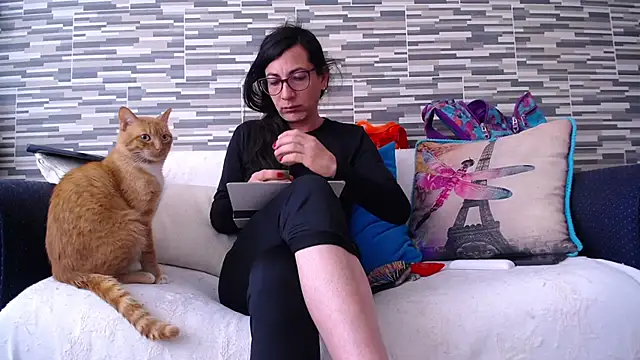 Snapshot of VioletaGomezCo chatting on November 16, 2025, 2:44 pm VioletaGomezCo online show from November 16, 2025, 2:44 pm