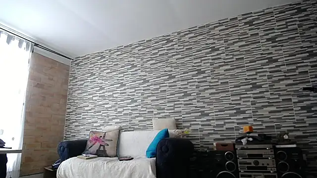 Snapshot of VioletaGomezCo chatting on October 7, 2025, 11:33 am VioletaGomezCo online show from October 7, 2025, 11:33 am