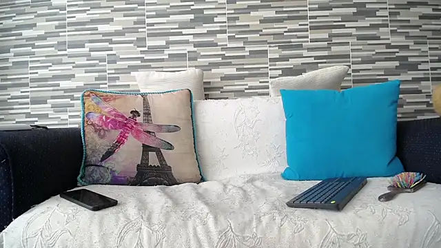 Snapshot of VioletaGomezCo chatting on October 17, 2025, 2:52 pm VioletaGomezCo online show from October 17, 2025, 2:52 pm