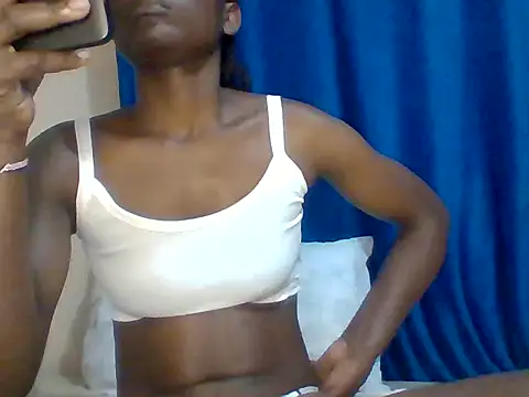 sweet love00 online show from January 17, 2026, 7:17 pm