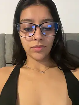 Snapshot of BrittanyDiaz chatting on May 5, 2026, 7:28 pm BrittanyDiaz online show from May 5, 2026, 7:28 pm