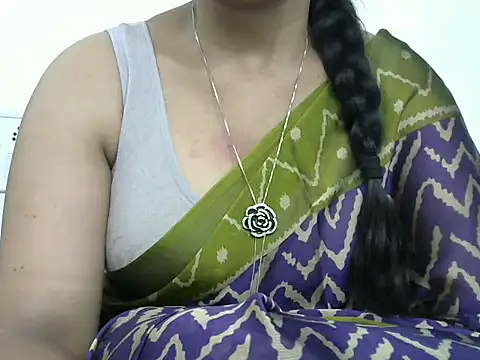 Snapshot of rashmika_reddy chatting on October 6, 2025, 7:31 am rashmika reddy online show from October 6, 2025, 7:31 am