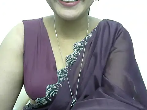 Snapshot of rashmika_reddy chatting on April 21, 2026, 5:41 pm rashmika reddy online show from April 21, 2026, 5:41 pm