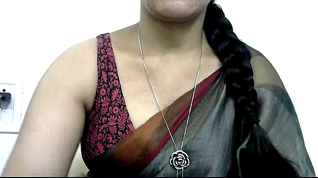 Snapshot of rashmika_reddy chatting on September 11, 2025, 4:01 am rashmika reddy online show from September 11, 2025, 4:01 am