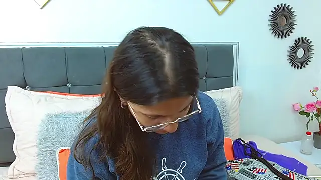 Snapshot of karlamorris_ chatting on February 25, 2025, 2:04 pm karlamorris online show from February 25, 2025, 2:04 pm