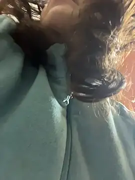 karlamorris  online show from March 19, 2026, 1:11 pm