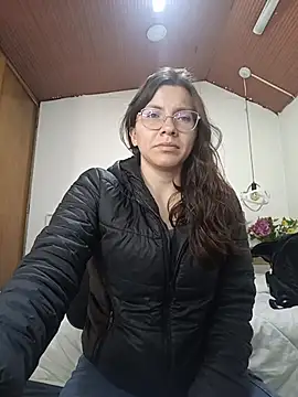 Snapshot of karlamorris_ chatting on December 17, 2025, 1:27 pm karlamorris online show from December 17, 2025, 1:27 pm