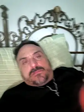 Snapshot of italovene chatting on September 28, 2025, 10:50 pm italovene online show from September 28, 2025, 10:50 pm