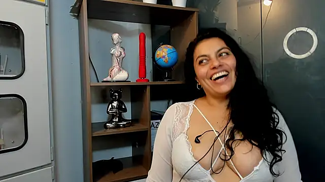 Snapshot of Lust_Mom41 chatting on December 6, 2024, 9:07 pm Lust Mom41 online show from December 6, 2024, 9:07 pm