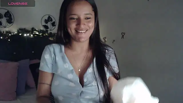 Snapshot of mia_sweetdc chatting on December 12, 2024, 9:15 pm mia sweetdc online show from December 12, 2024, 9:15 pm