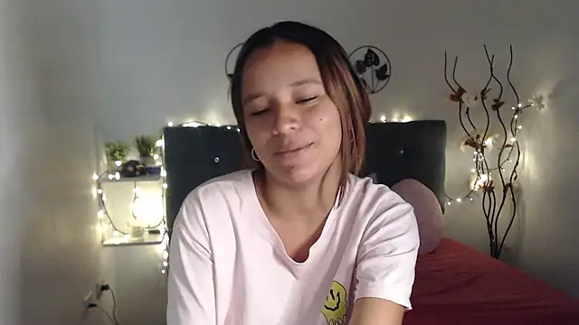 Snapshot of mia_sweetdc chatting on December 5, 2024, 7:00 pm mia sweetdc online show from December 5, 2024, 7:00 pm