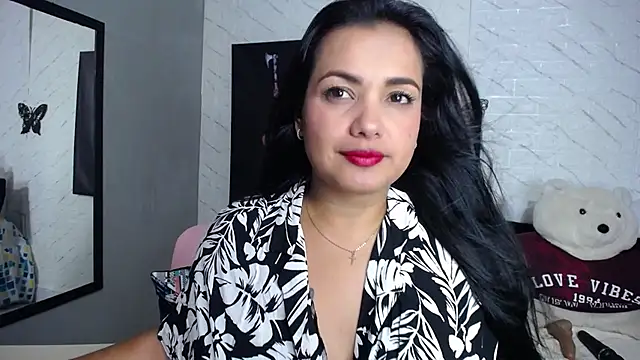 Snapshot of Saritatellez chatting on November 26, 2025, 8:09 pm Saritatellez online show from November 26, 2025, 8:09 pm