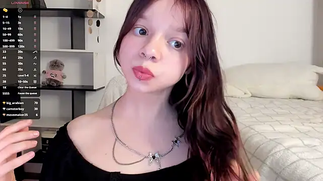 crystal lilith online show from February 12, 2025, 10:59 pm