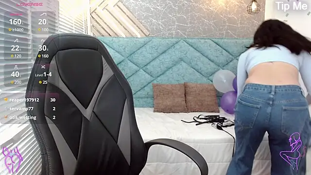 april dumont online show from March 20, 2025, 6:31 pm