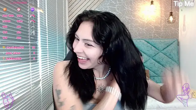 april dumont online show from March 6, 2025, 3:56 pm