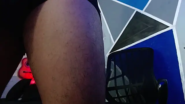 MagnusFrost online show from September 15, 2025, 4:57 am