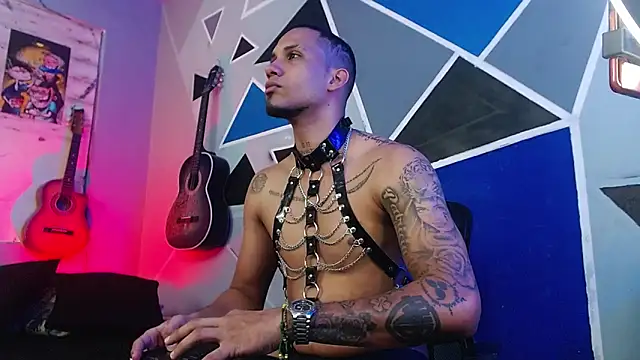 MagnusFrost online show from September 24, 2025, 8:04 pm