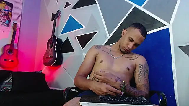 MagnusFrost online show from September 21, 2025, 9:03 am